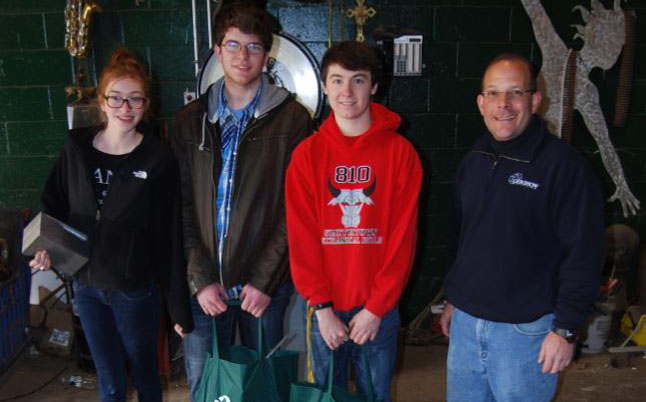 Gershow Recycling Donates Aluminum Scrap to Smithtown Robotics Team Gershow Recycling Donates Aluminum Scrap to Smithtown Robotics Team