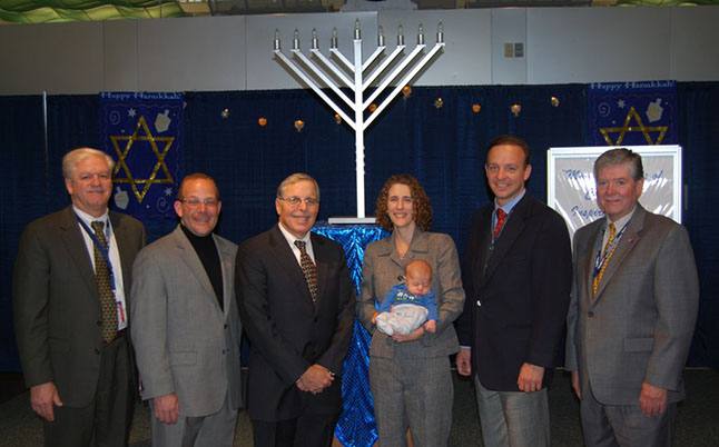Rabbi Dr. Steven A. Moss Thanks Gershow Recycling for Continuing Support of Jewish Community Rabbi Dr. Steven A. Moss Thanks Gershow Recycling for Continuing Support of Jewish Community