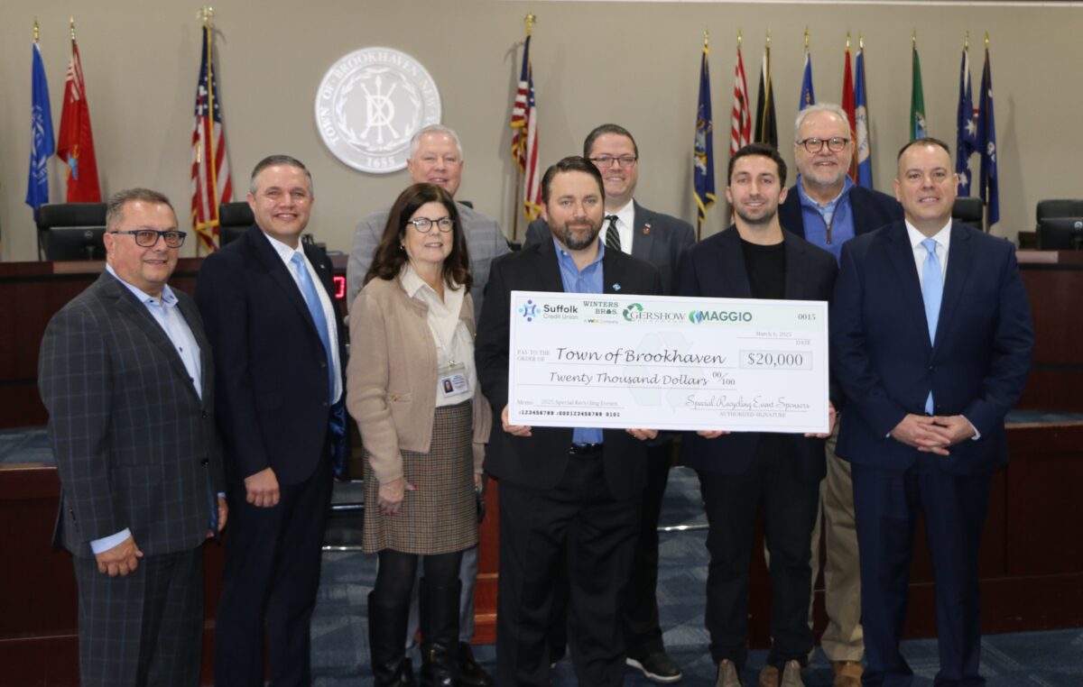 Gershow Recycling Donates $5,000 to Help Expand Town of Brookhaven’s Recycling Campaign
